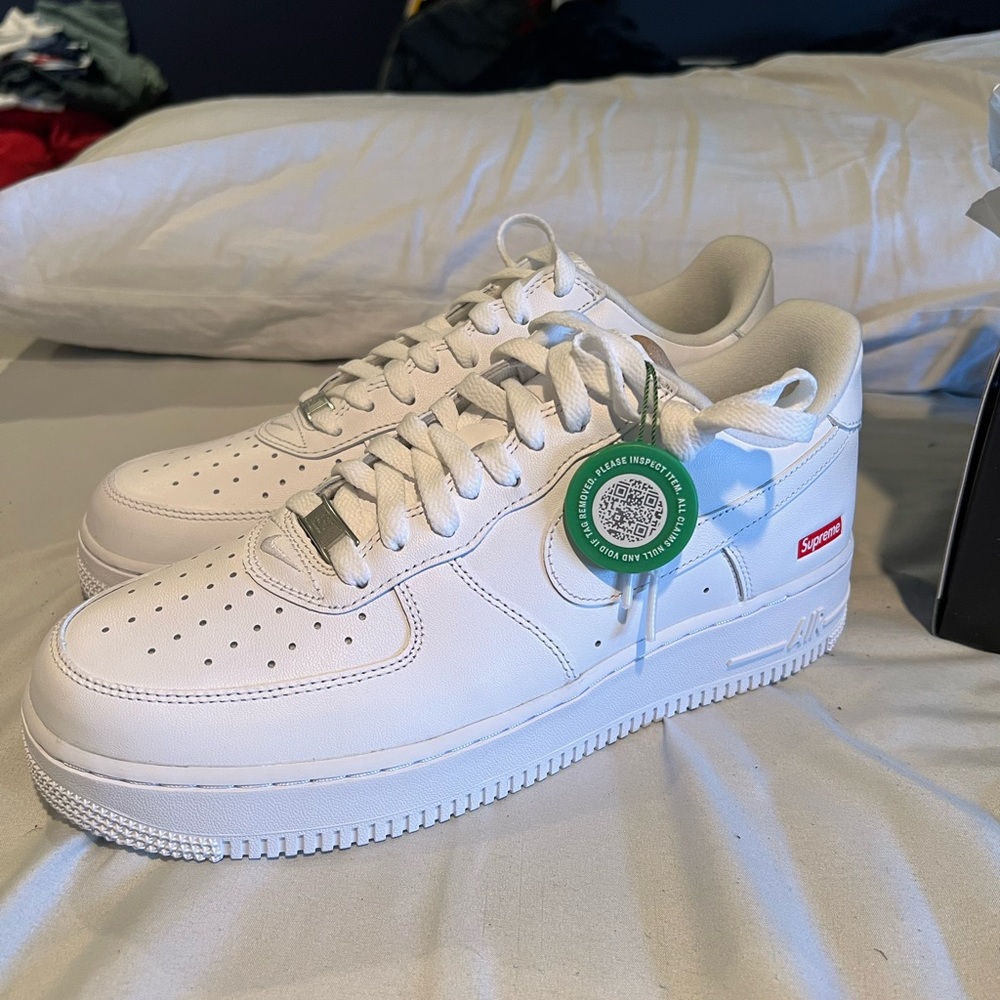 Nike supreme Air Force 1